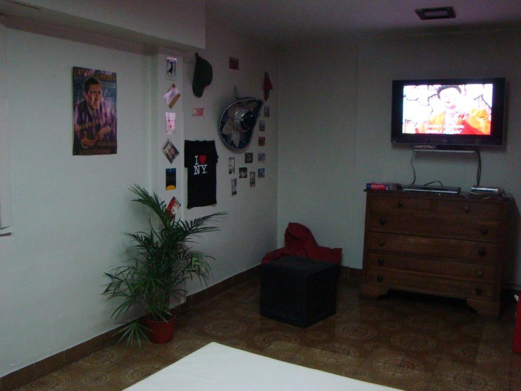 Petit Recoleta Hostel Buenos Aires Exteriör bild