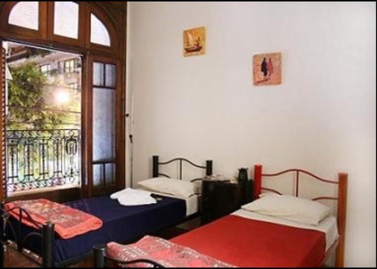 Petit Recoleta Hostel Buenos Aires Rum bild