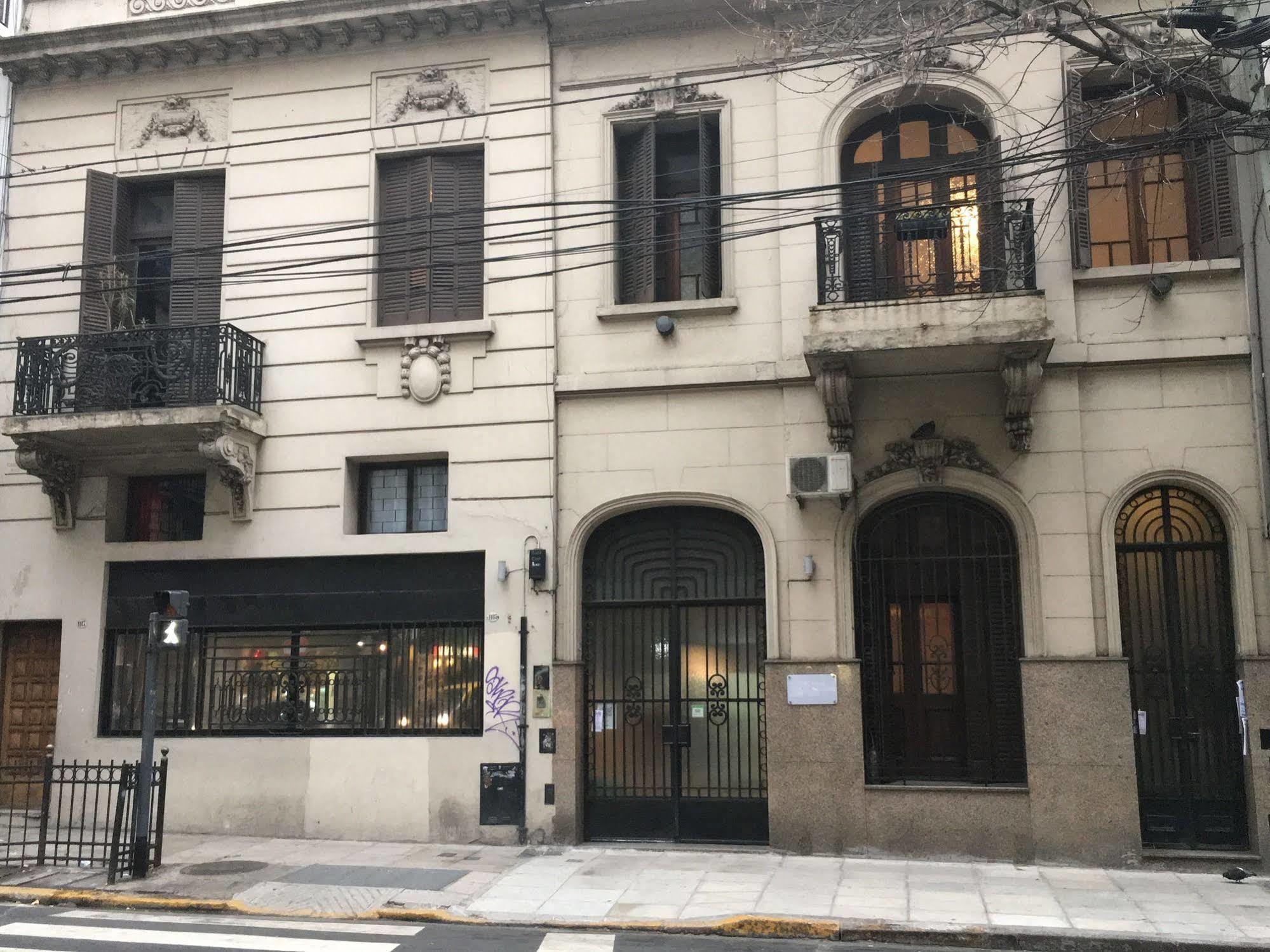 Petit Recoleta Hostel Buenos Aires Exteriör bild
