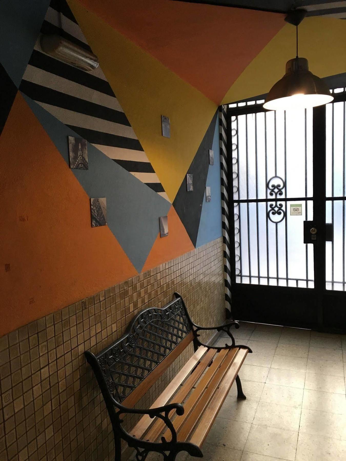 Petit Recoleta Hostel Buenos Aires Exteriör bild