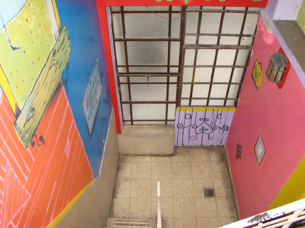 Petit Recoleta Hostel Buenos Aires Exteriör bild