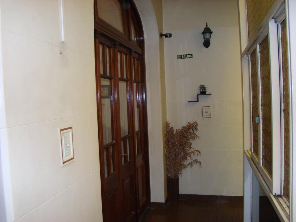 Petit Recoleta Hostel Buenos Aires Exteriör bild